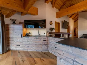 Luxurious penthouse apartment with sauna - Image 2
