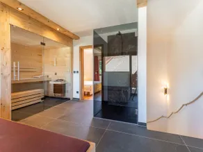 Exclusive apartment with private sauna - Image 3