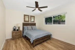 Updated 2 BD! Walk to Beach, Restaurants, & Bars! - Image 4