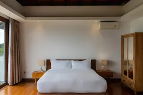 Oceanview 2BR Luxe Villa Retreat w/ Pool & Bathtub - Image 3