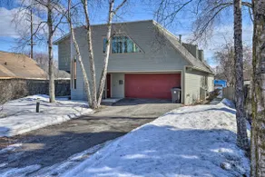 Cozy Anchorage Retreat - Near Hiking & Dtwn! - Image 3