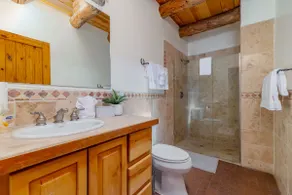 Authenticity Meets Comfort in Santa Fe's Heart - Image 5