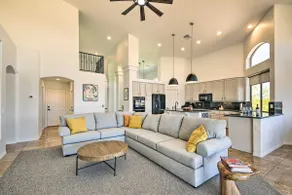 Spa, Putting Green! Family Haven in Fountain Hills - Image 5