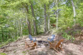 Fire Pit + Mtn Views: 4-Season Burnsville Escape - Image 3