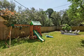 North Austin House | 2 Living Areas - Image 2