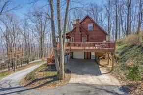 Spacious Mountain Retreat 4BR Game Room - Image 5