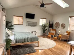 Chic GJ Downtown BoHo Studio: Romantic and Central - Image 5