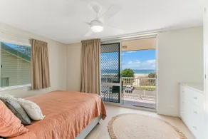 Longbeach 6 - Beachfront Bilinga - Min. 3 night stays! - Image 4