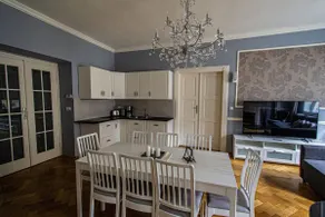 Luxury Central 150m2 Apartment on Wencelas Square with Private Garage - Image 2