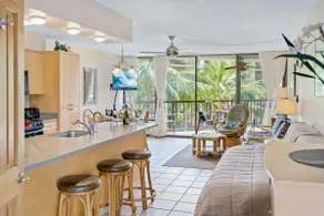 Large 1 Bedroom Next to Park and Beach - Image 5