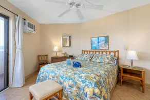 Large 1 Bedroom Next to Park and Beach - Image 3