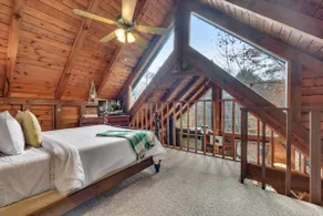 A Cabin Under the Stars : Creek and Seclusion - Image 4