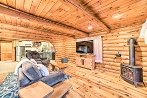 Spacious Cabin w/ Decks Near Saratoga Springs - Image 5