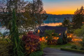 'The Hammersley' Luxury Waterfront Estate! - Image 2