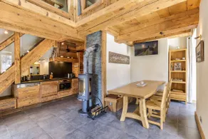 Apt Arsene 6 Chalet-Style Near Ski Sleeps 6 - Happy Rentals - Image 3