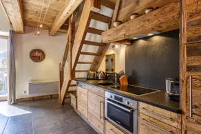 Apt Arsene 6 Chalet-Style Near Ski Sleeps 6 - Happy Rentals - Image 4
