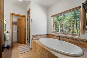 Ferienhaus mit Grill und Whirlpool | Bergblick - Image 5