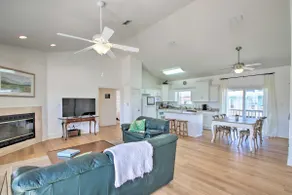Pensacola Beach Home: 1 Block to Beach Access - Image 4