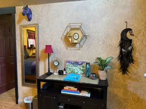 Mystic’s Cottage • Queen Cabin • Soaking Tub • Wi-Fi • AC - Image 5