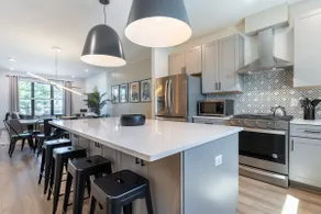 The Jailhouse Rock - Townhome with Skyline View - Image 3