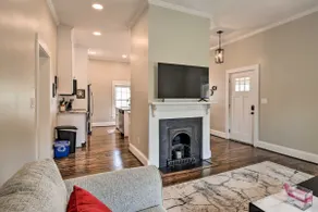 Ideally Located 'Penne Place' w/ Deck & Grill - Image 5