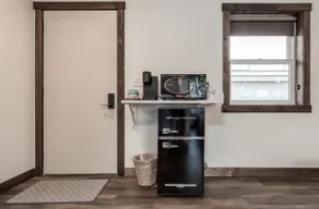 Relax & Refresh | Free Parking & Extra Vanity - Image 4
