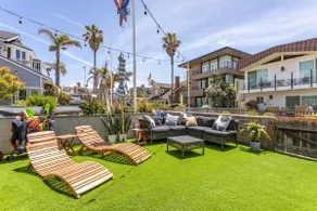 Beach Bungalow | 3 Houses to Sand | Walk to Pier - Image 2