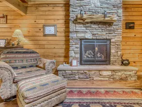 Family Getaway,Fireplace,BBQ,Hot Tub,Dog Friendly - Image 5