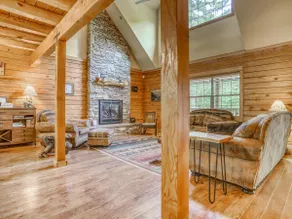 Family Getaway,Fireplace,BBQ,Hot Tub,Dog Friendly - Image 4