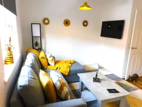 Newly refurbished 1 bed Apt in Hamilton Close to station and local amenities - Image 3