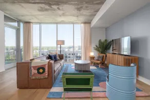 Stay in Style on Rainey Street | Unreal Amenities - Image 3