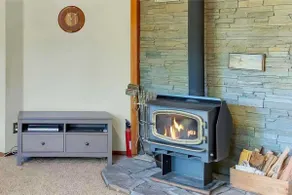 Cozy All-Season Cabin | A/C | TH Lake Access &Fire Pit - Image 4