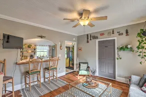 Stylish Woodfin Home w/ Backyard & Fire Pit - Image 4