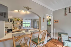 Stylish Woodfin Home w/ Backyard & Fire Pit - Image 5
