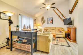 Cozy Bartlett Condo w/ Deck & Resort Amenities! - Image 4