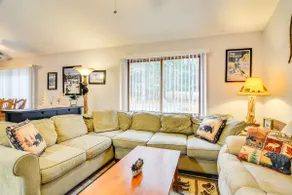 Cozy Bartlett Condo w/ Deck & Resort Amenities! - Image 5