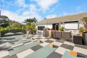 Miami Retreat w/ Sunset Rooftop, Pool & Game Room - Image 2