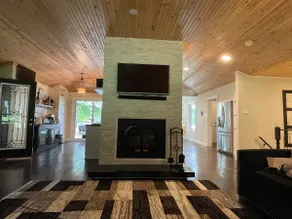 Newly renovated 5 bedroom lakefront cottage - Image 5