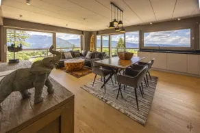 Exquisite Ubac Apartment with Swimming Pool, Offer - Image 4