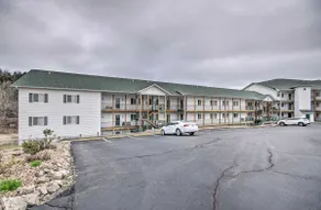 Lakefront Condo w/ 3 Pools, Boat Slip & Patio Views at 13mm of the BIg Niangua - Image 3