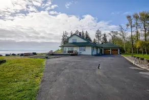 The Inn on North Bay - Stunning Views - Image 3