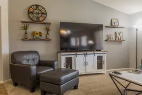 Cozy home with pool, fire table, BBQ, RV parking - Image 5