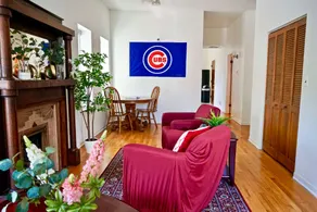 APT VIVANT, LUMINEUX ET AMUSANT. PRÈS DE WRIGLEY AU-DESSUS D'UN BAR! - Image 4