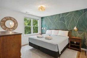 Prickly Pear | Private Pool & Seasonal Spa | 2 Blocks to Beach and Walk to Center Street | Sleeps 12 - Image 4