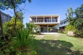 Beachcomber at Currarong - Pet Friendly - 5 Mins Walk to Currarong Rockpools - Image 2