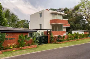 ElRaso|Chic Apartment |pool|2m Dear Zindagi Rd - Image 5