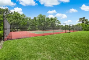 Central Location: Pool, Minutes to Shops & Beach! - Image 5