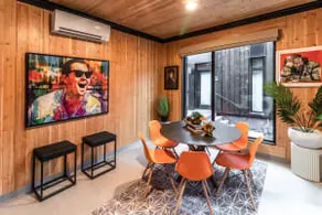 Modern Wood Home - Pet Friendly with 3 beds 2 bath - Image 4