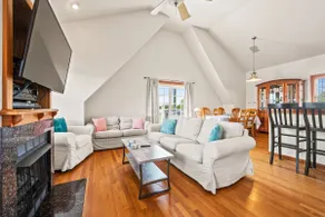 Cozy  Beach House 4BR, Hot tub, Pets OK - Image 3