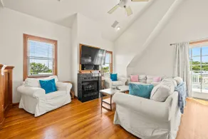 Cozy  Beach House 4BR, Hot tub, Pets OK - Image 4